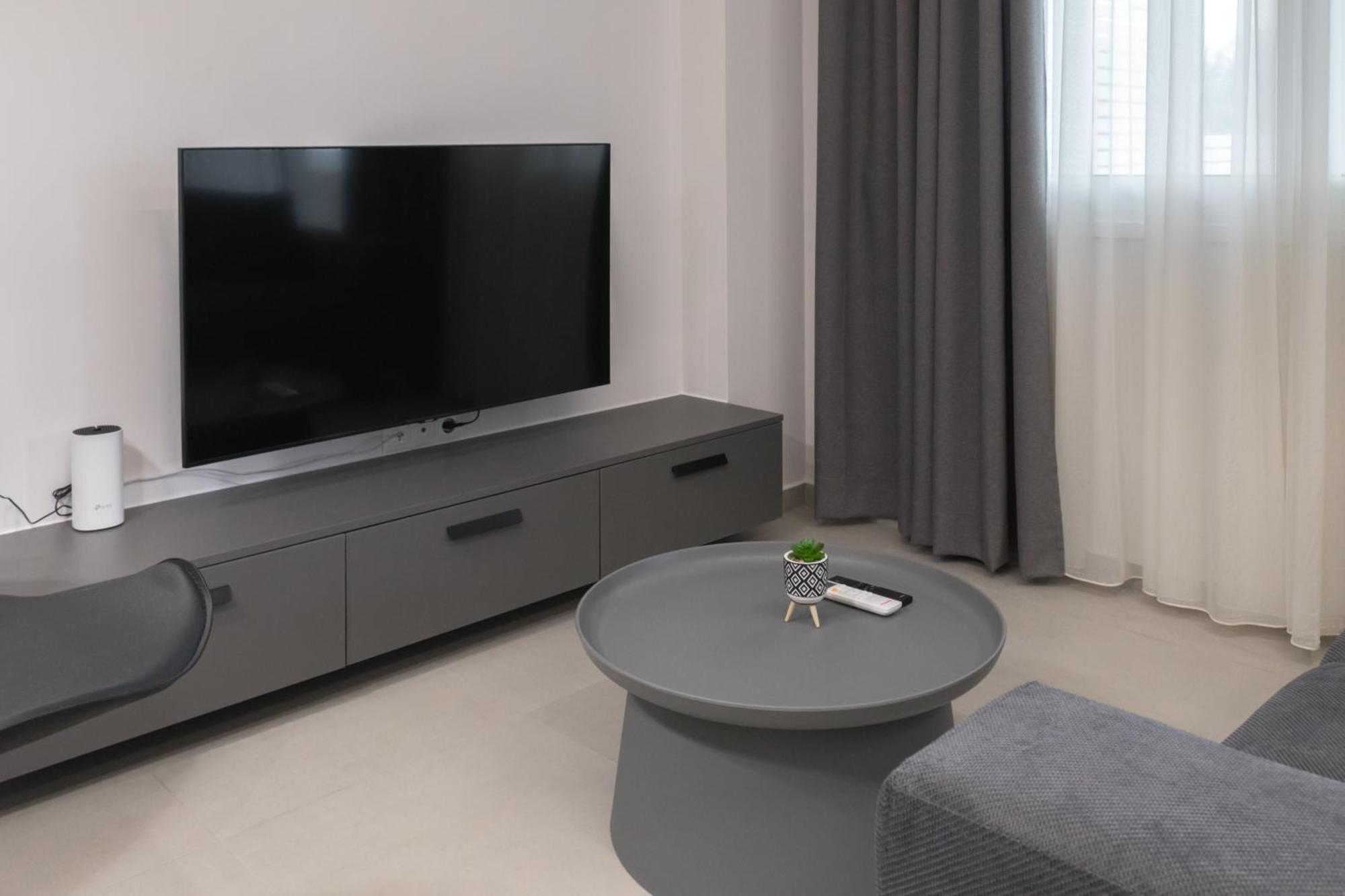Harmony Luxury Apartment Ierapetra  Bagian luar foto